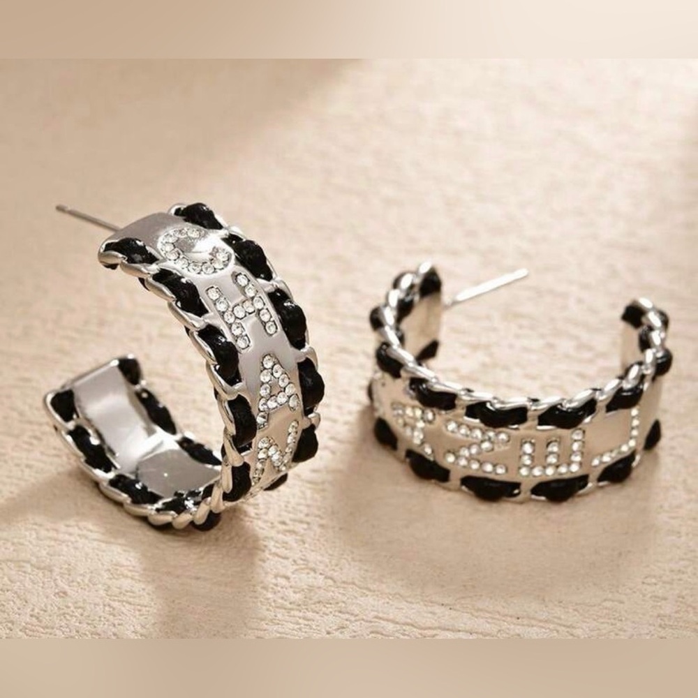 High Fashion Luxurious Gold and Silver Chain Hoop Earrings - Picture 3 of 6